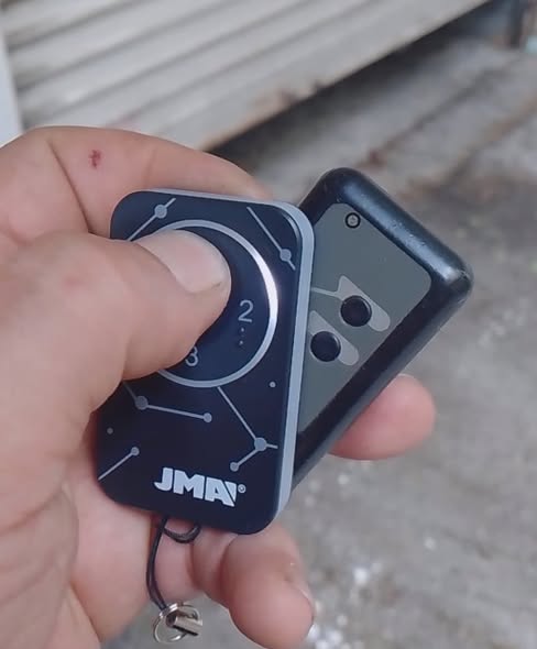 Универсално копируемо дистанционно JMA за няколко врати
